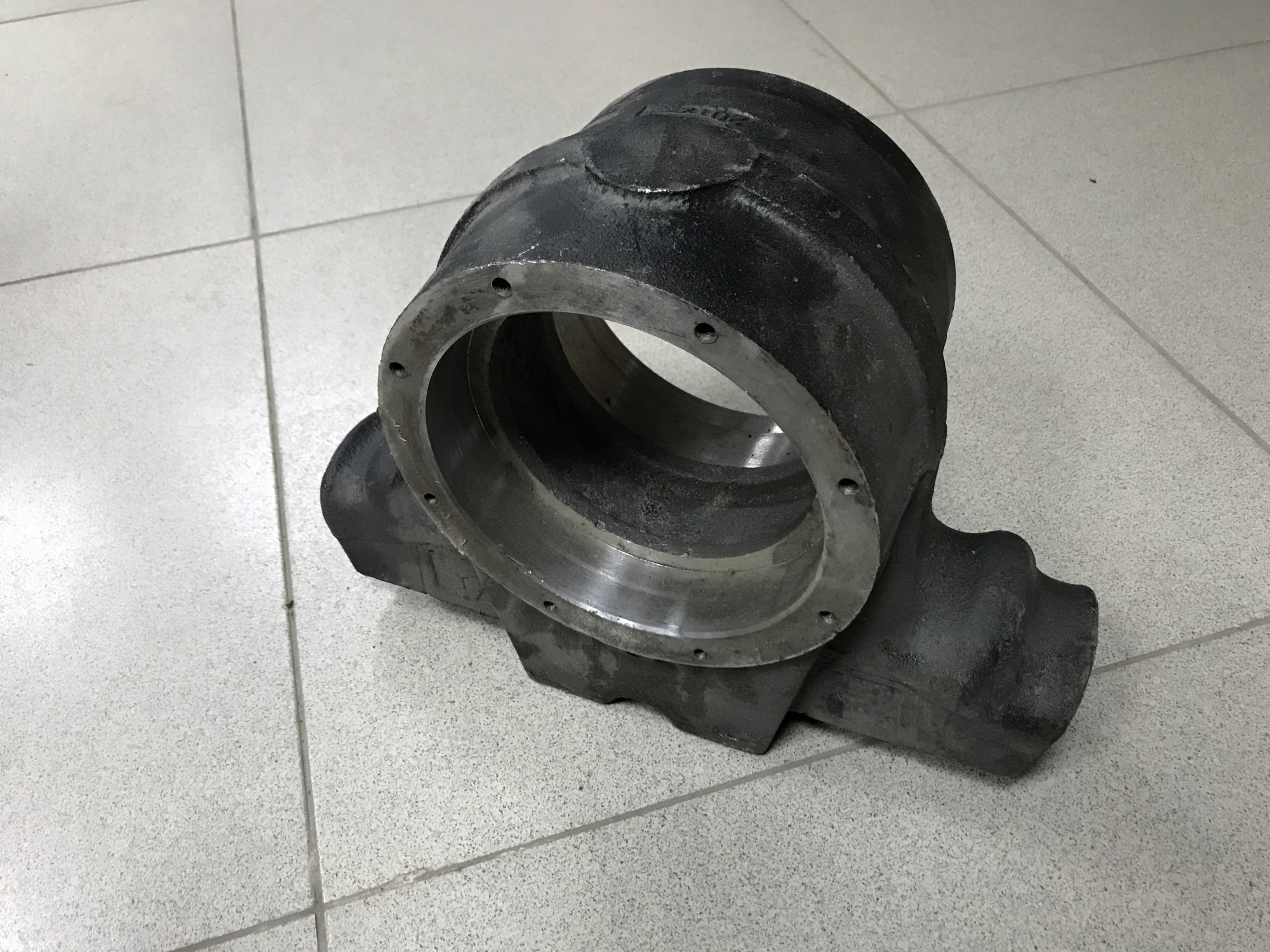 Картер балансира HOWO (4 стремянки)