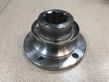 Фланец редуктора HOWO, SHAANXI D=165, 8 отв, Н=90 (8 шлиц) 