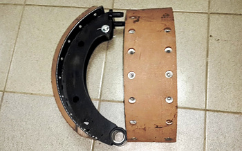 Колодка тормозная УРАЛ-375,4320,5557 (1шт.) 55571-3501090