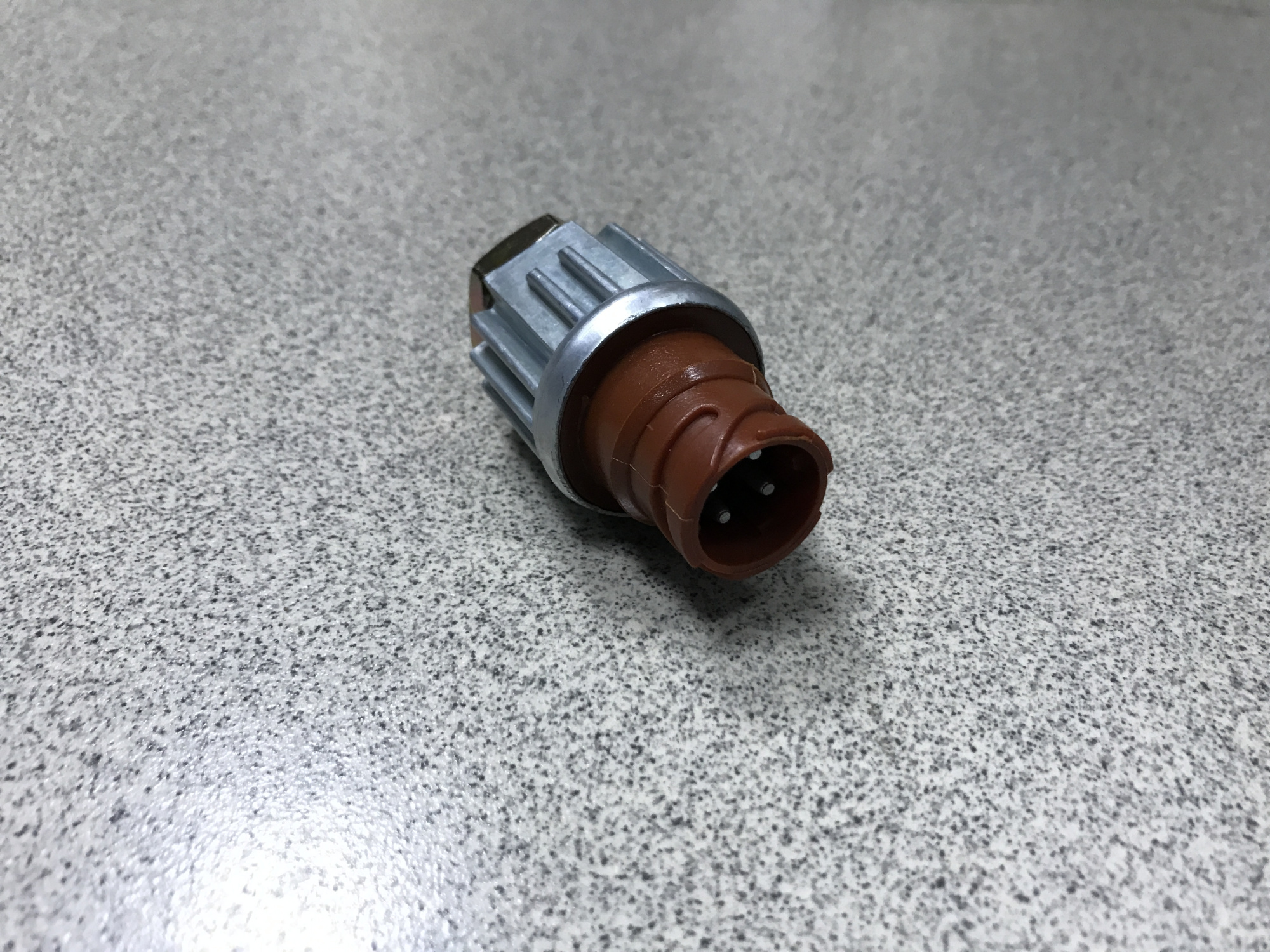 Датчик стоп-сигнала (лягушка) SHAANXI