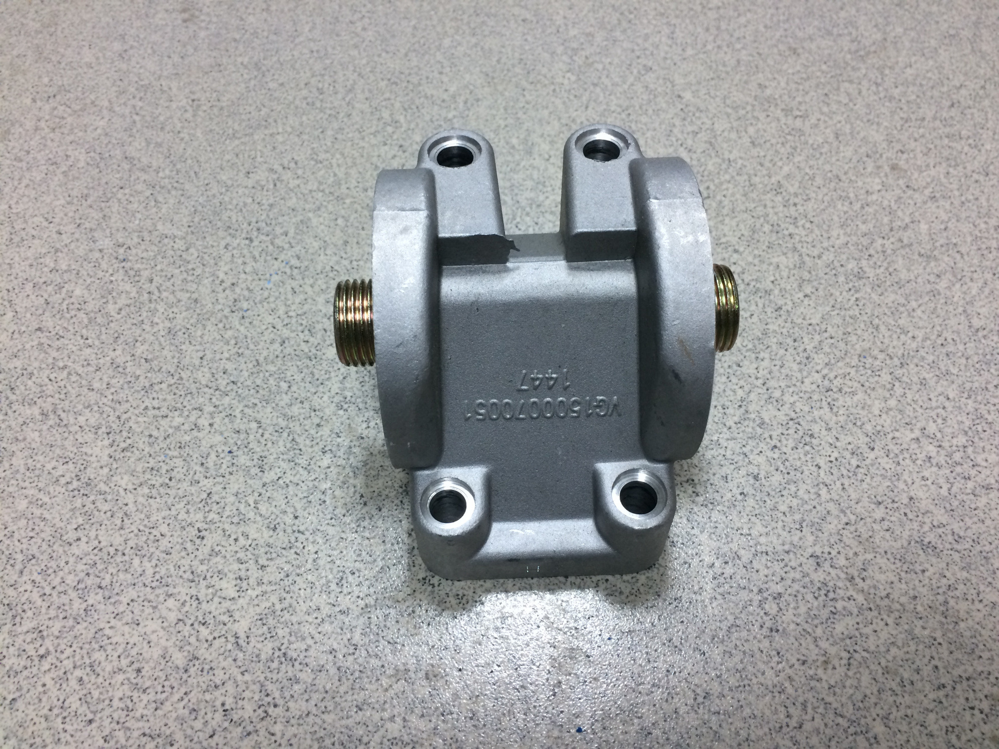 Кронштейн (плошадка) фильтра масляного WD-615, WP10