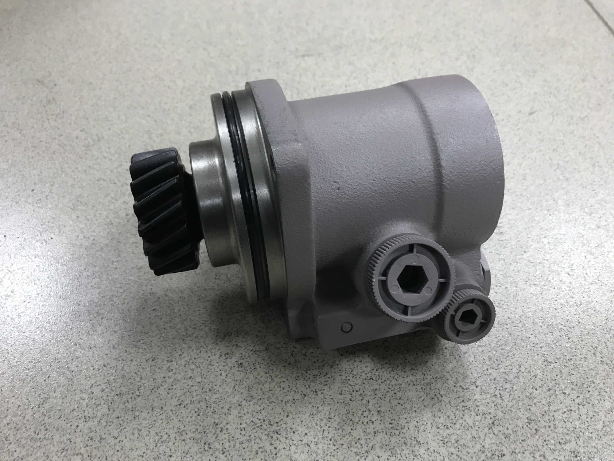 Насос ГУР (D=58мм, шестерня Z=17) SHAANXI,HOWO