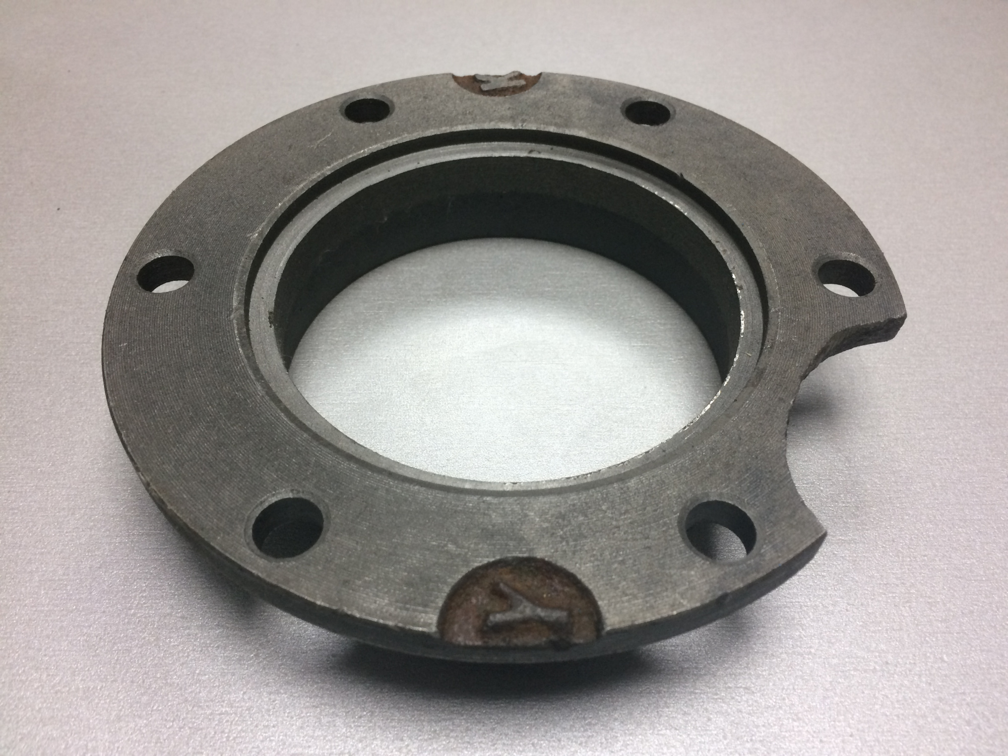 Крышка подшипника проходного вала среднего моста SHAANXI