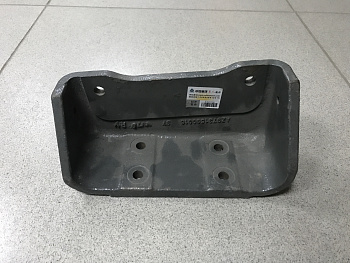 Кронштейн двигателя HOWO правый 