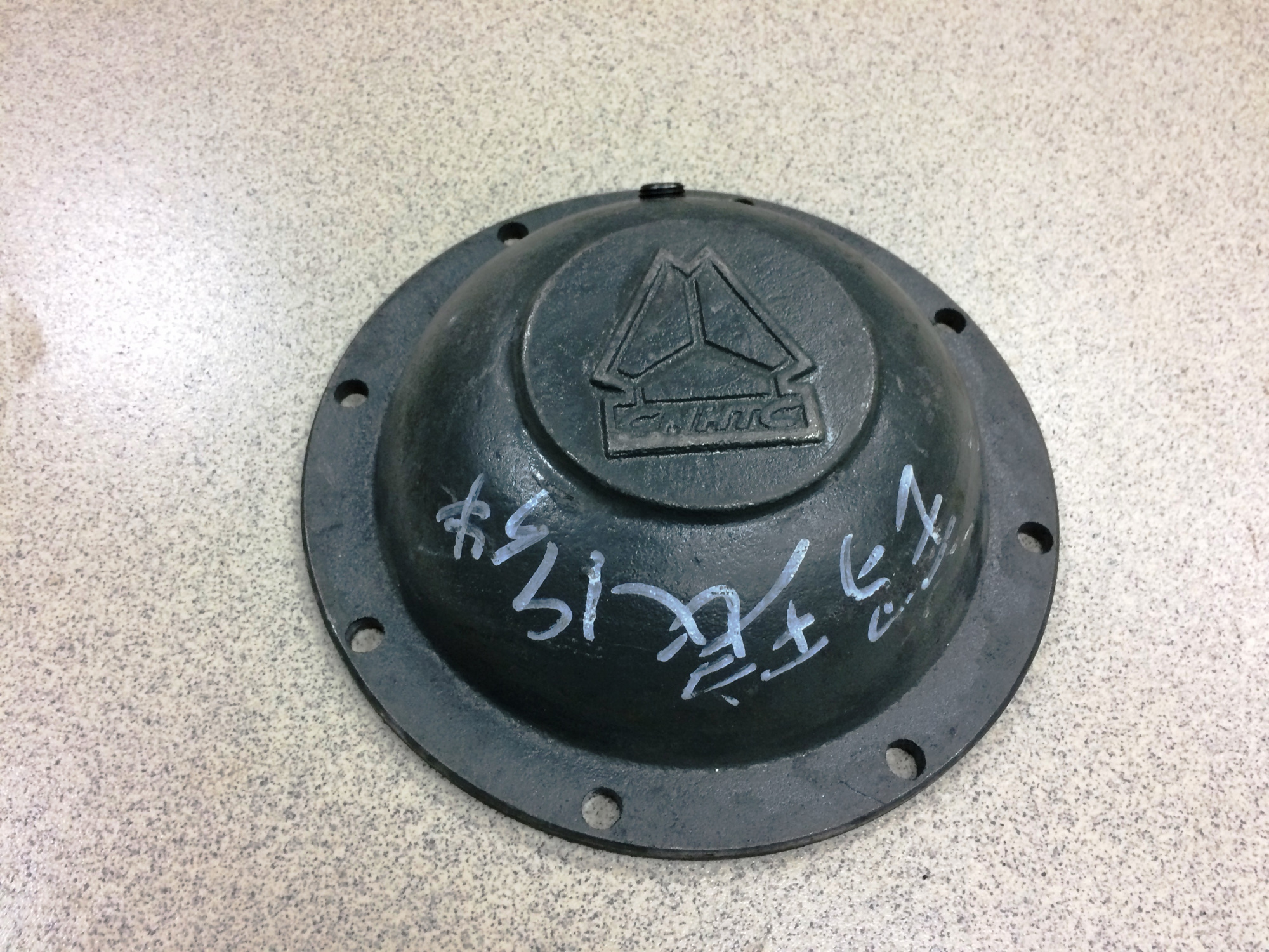 Крышка балансира HOWO, SHAANXI F2000