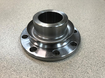 Фланец редуктора HOWO, SHAANXI D=165, 8 отв, Н=70, (46 шлиц) 