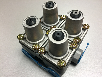 Клапан тормозной 4-х контурный HOWO, SHAANXI 