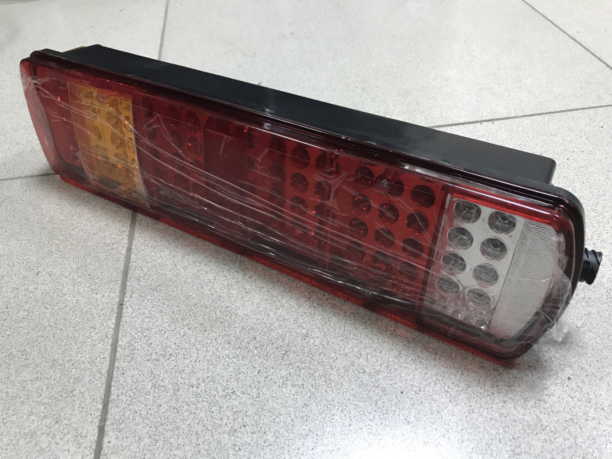 Фонарь задний HOWO правый светодиодный