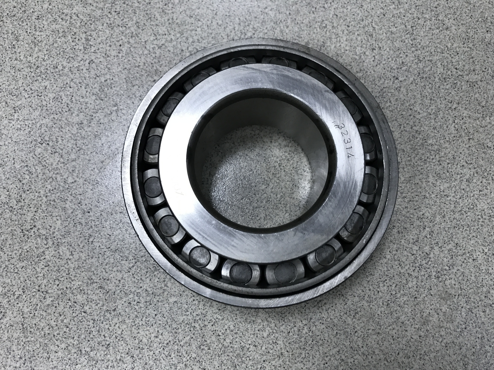 Подшипник ступицы HOWO, SHAANXI, МАЗ внутренний переднего моста