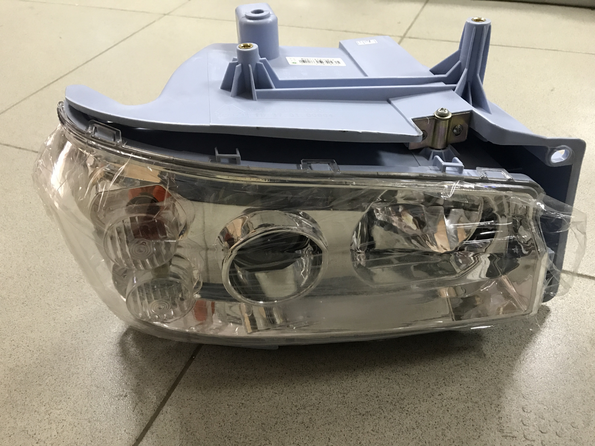 Фара передняя HOWO правая