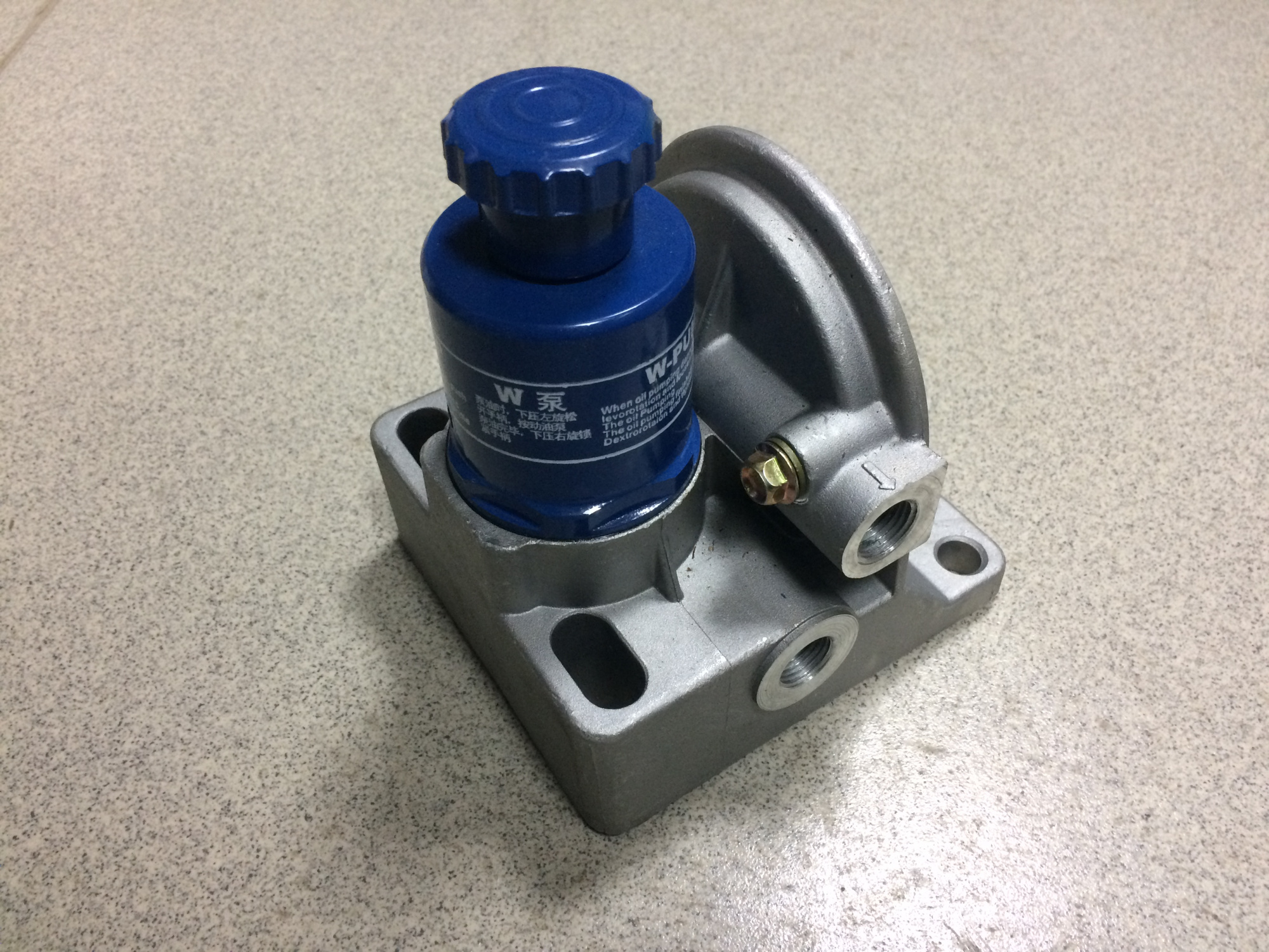 Кронштейн (плошадка) фильтра топливного PL270, PL420 с насосом