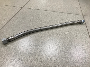 Шланг компрессора HOWO, SHAANXI L=580 Г+Ш М26