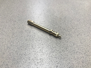 Удлинитель вентиля колеса 80 мм металлический прямой