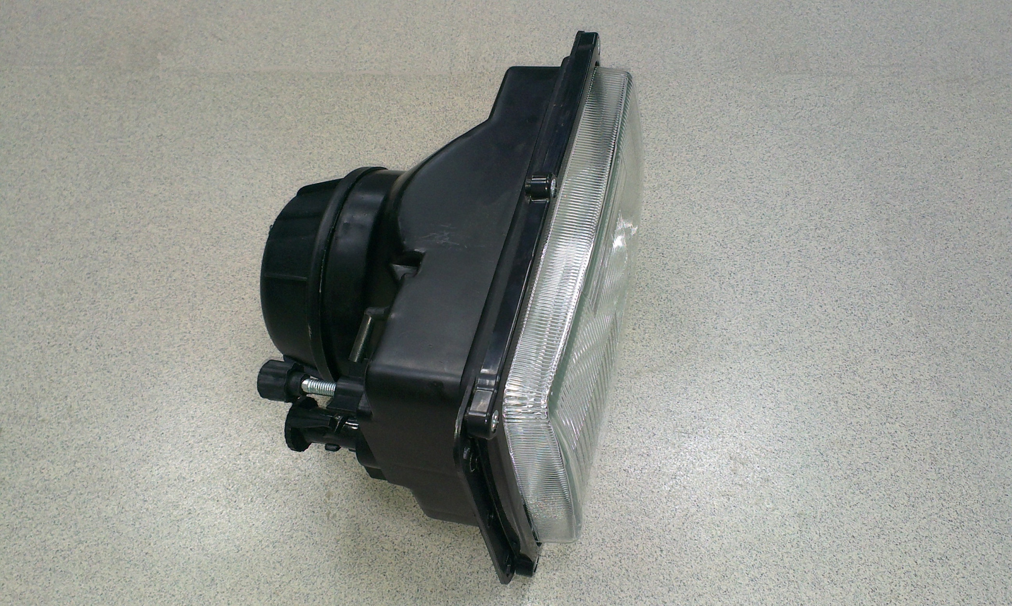 Фара МАЗ,КАМАЗ,КРАЗ  прямоугольная (рифленая)