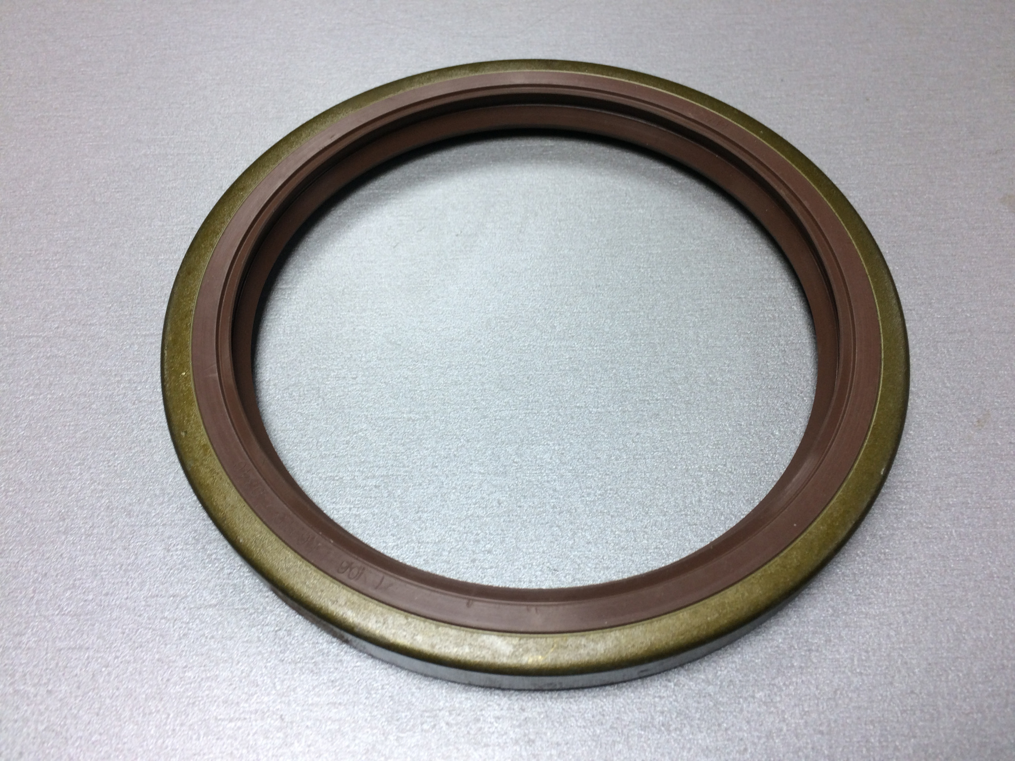 Сальник 112х140х12 передней ступицы SHAANXI