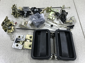 Замок двери HOWO в сборе на 2 двери (ключи, ручки, тяги, личинки)