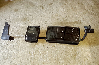 Зеркало HOWO левое в сборе со стойкой