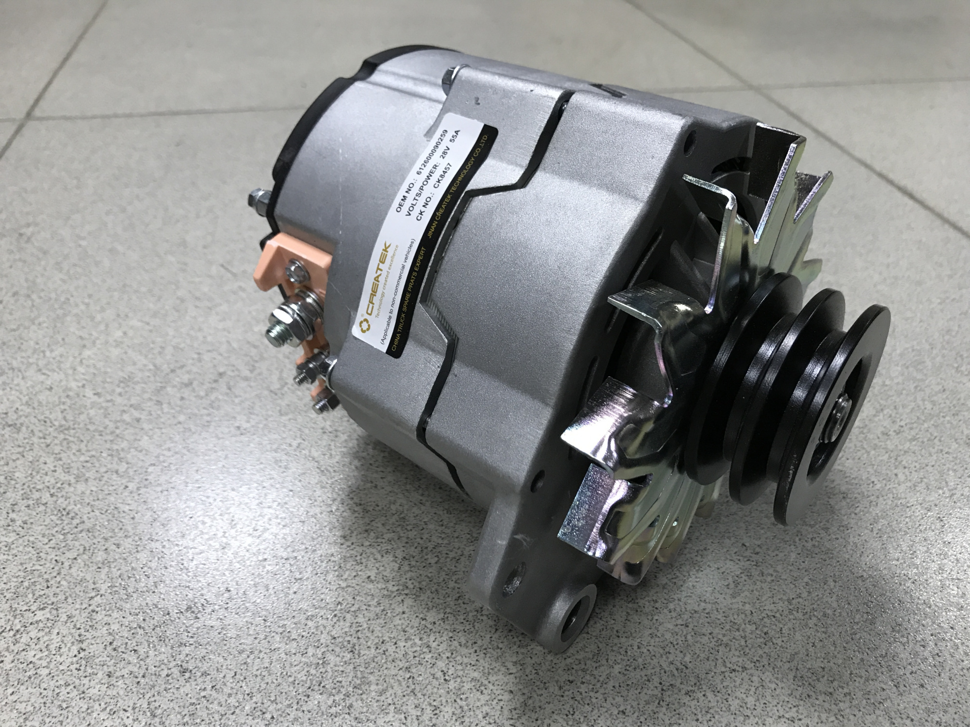 Генератор HOWO, SHAANXI 28V 55A CREATEK