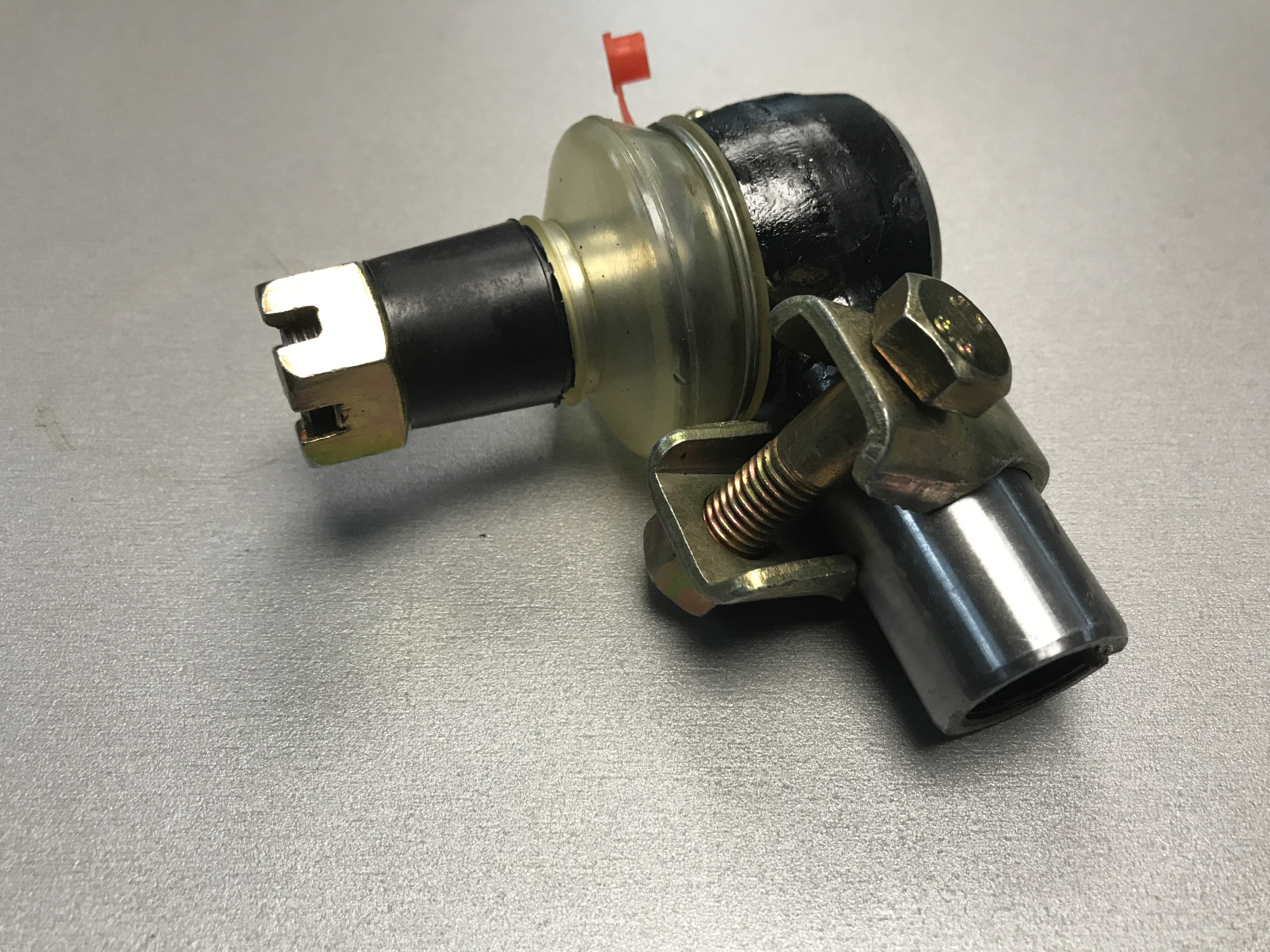 Наконечник рулевого гидроцилиндра HOWO, SHAANXI задний