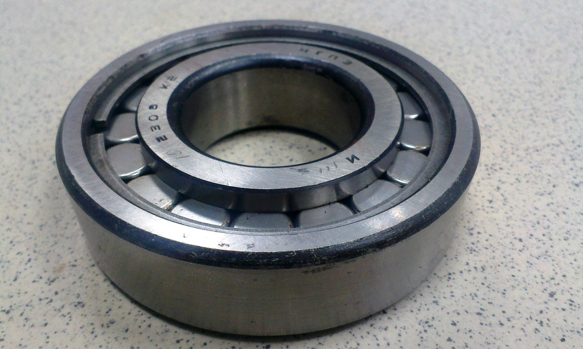 Подшипник КПП ЯМЗ,FULLER-SHAANXI промежуточного вала передний 102308