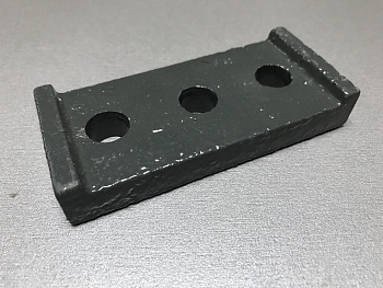 Пластина крепления скобы переднего стабилизатора HOWO,SHAANXI