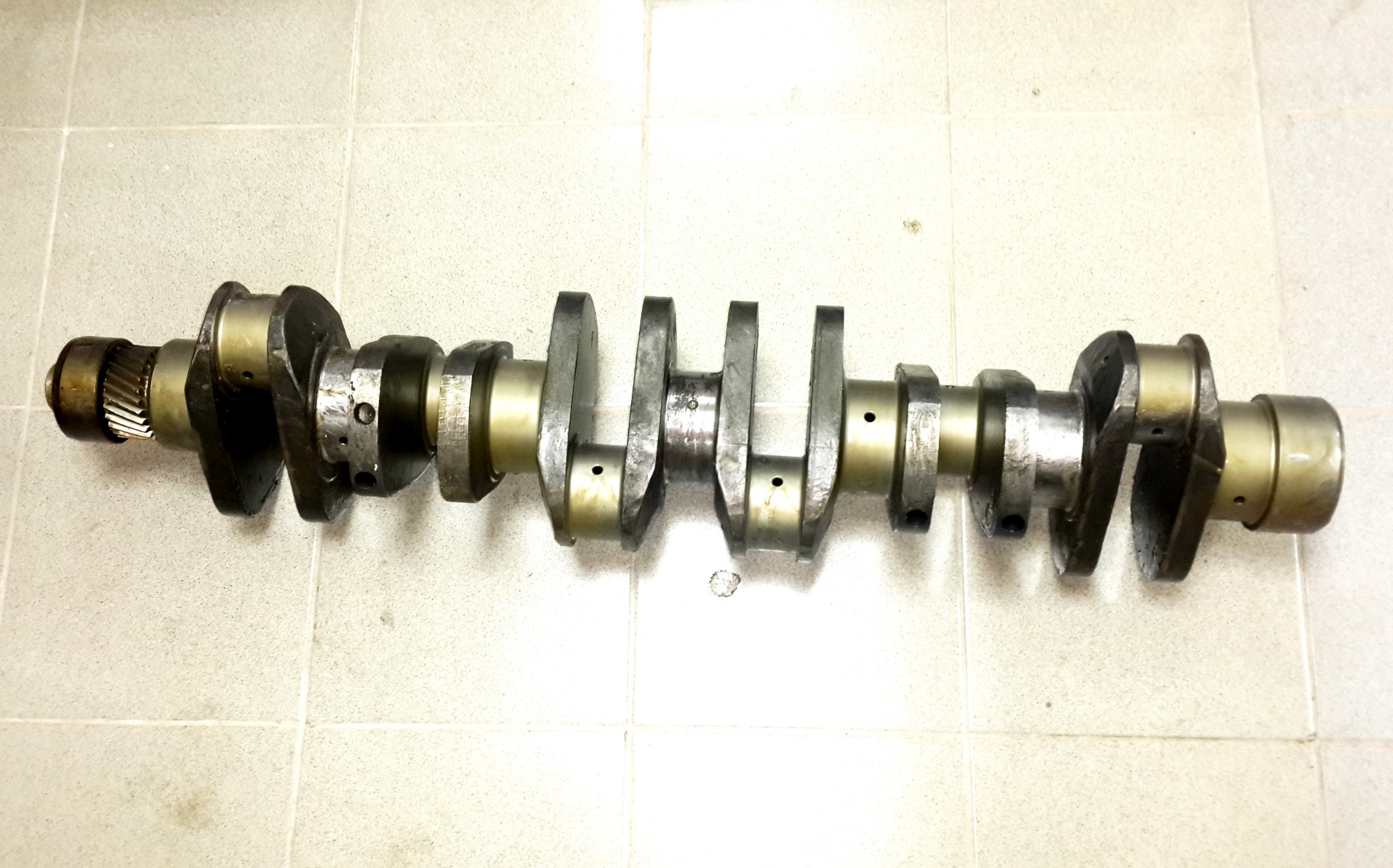 Вал коленчатый WP10 высокой твёрдости 61-63 HRC