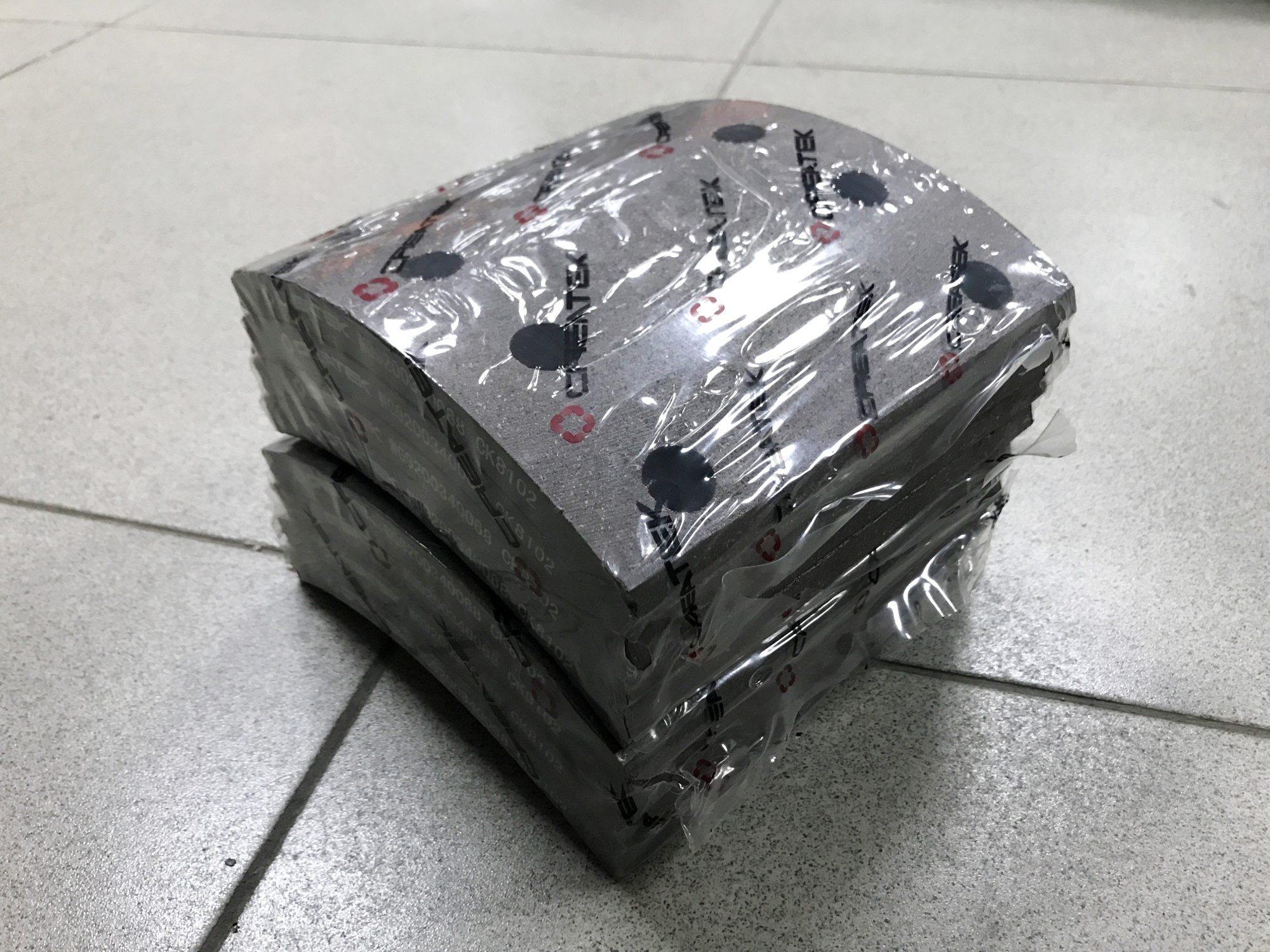 Накладка тормозная HOWO, SHAANXI F2000 задняя CREATEK