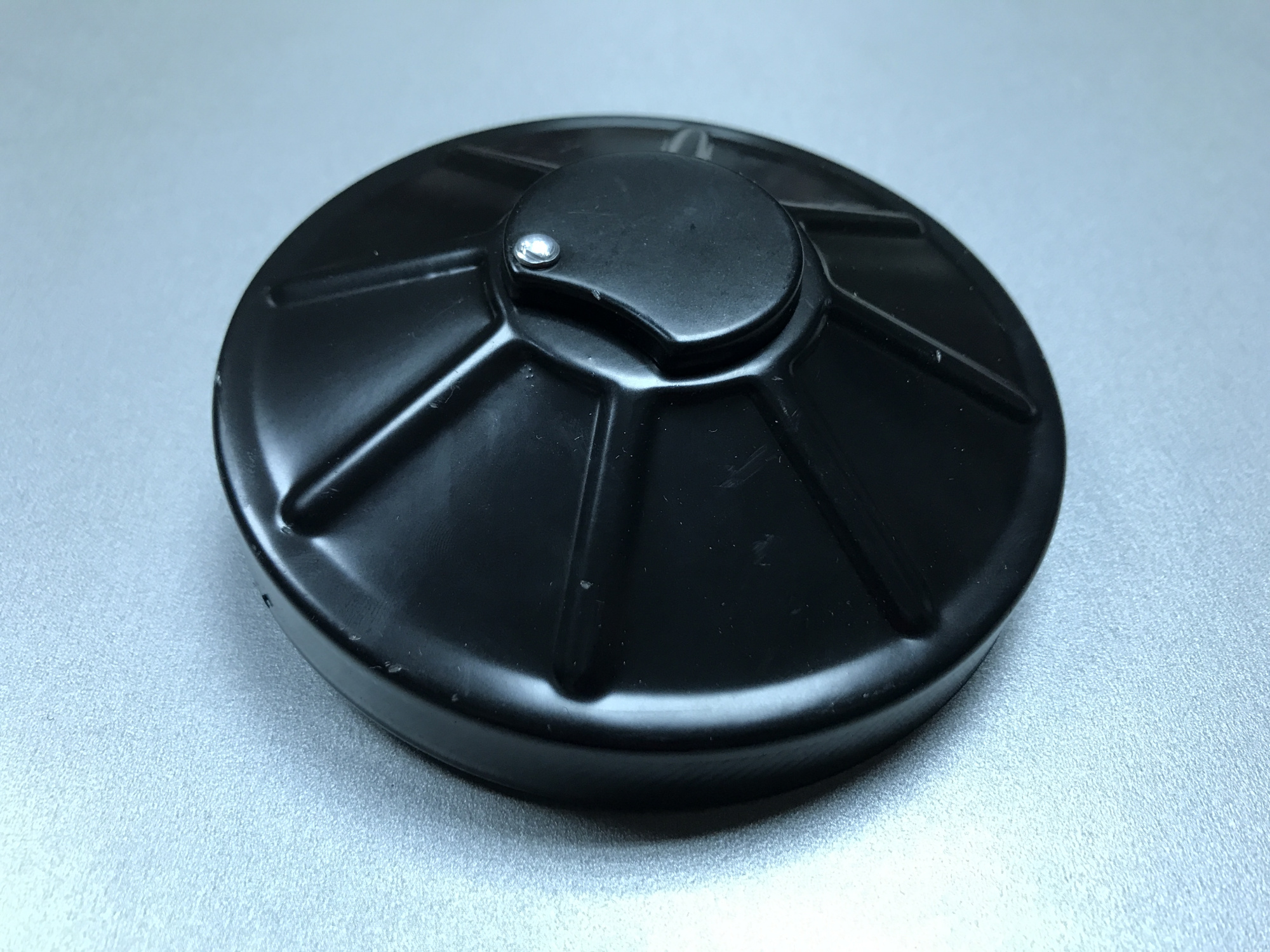 Крышка топливного бака (металл) с ключами HOWO, SHAANXI