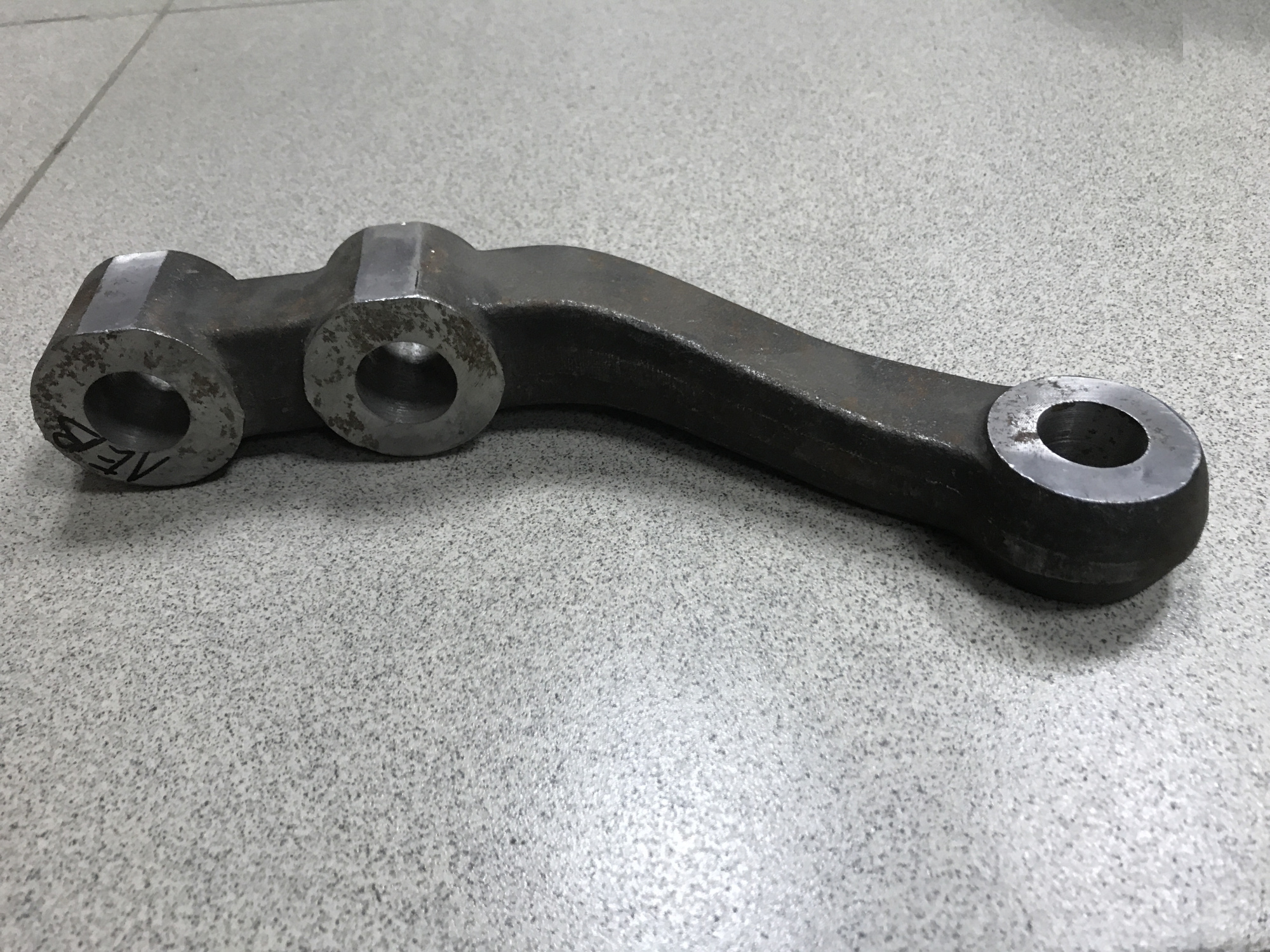 Сошка рулевой тяги левая HOWO